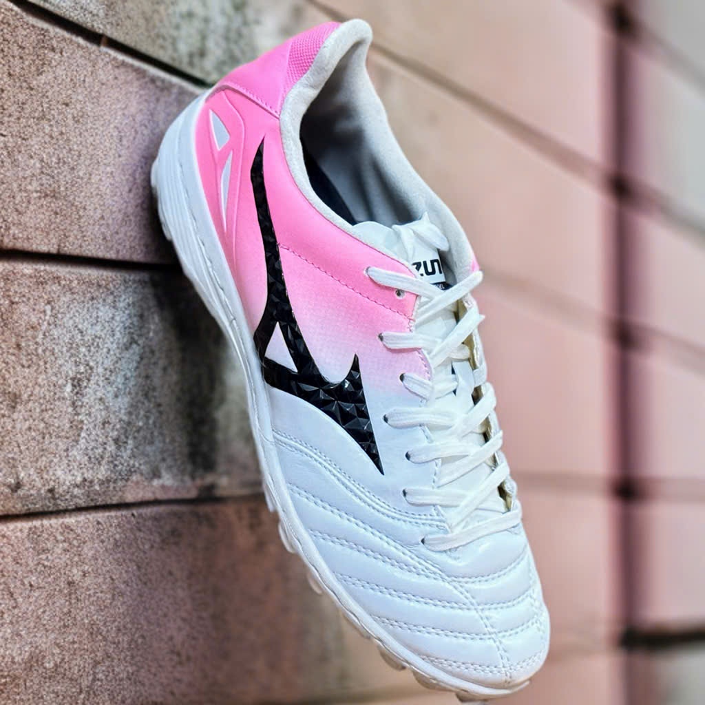 Giày Bóng Đá Mizuno Neo 4 Pro Trắng Gót Hồng Vạch Đen TF